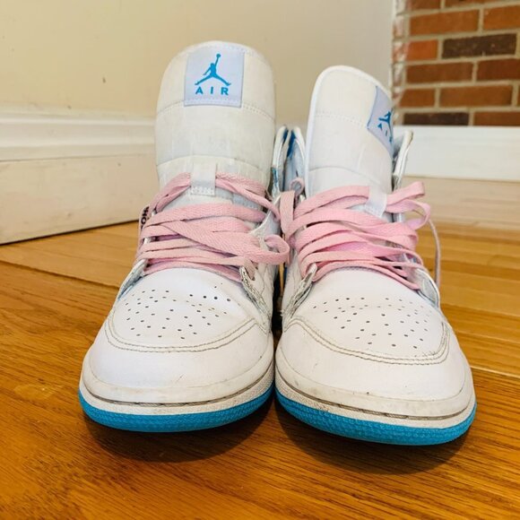 Nike Air Jordan 1 MID UNC Powder Blue White BQ6472-114 Womens Size 9.5 - Picture 2 of 12